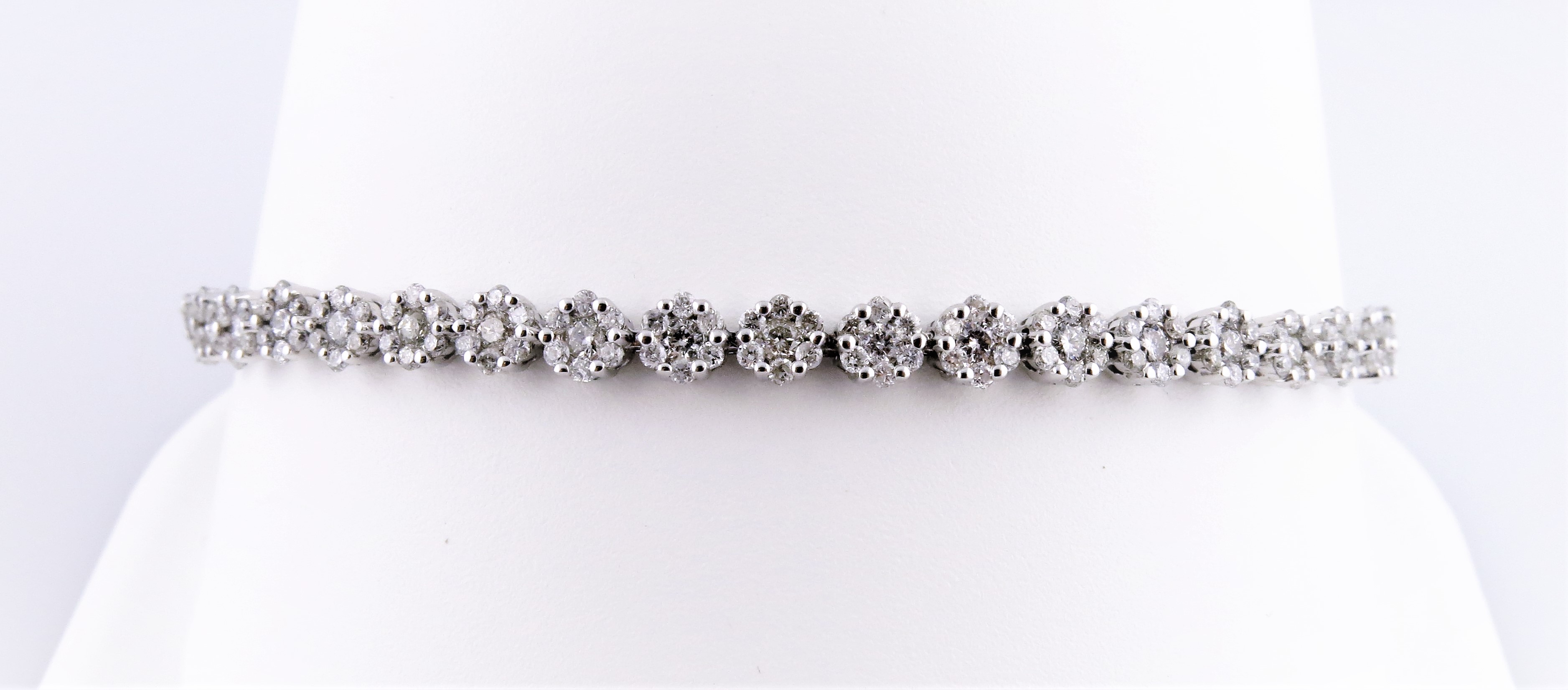 Buy 100 Diamond Bracelets Online  BlueStonecom  Indias 1 Online  Jewellery Brand